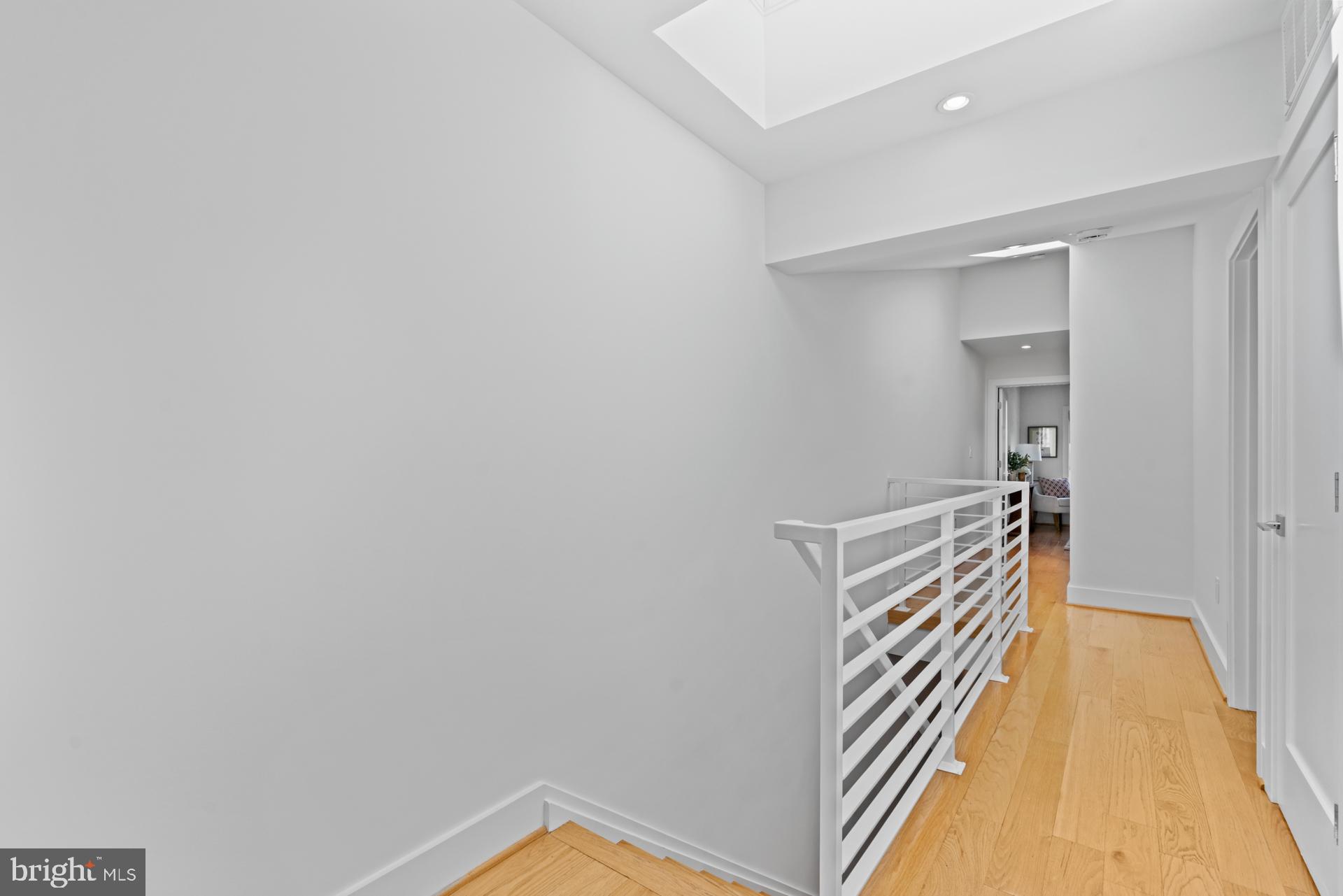 320 A St NE