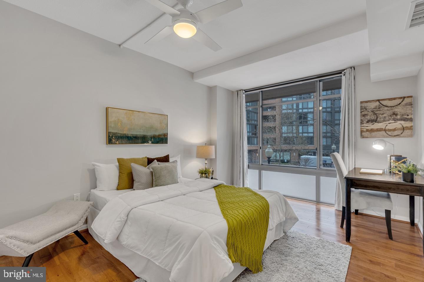 440 L ST NW #204