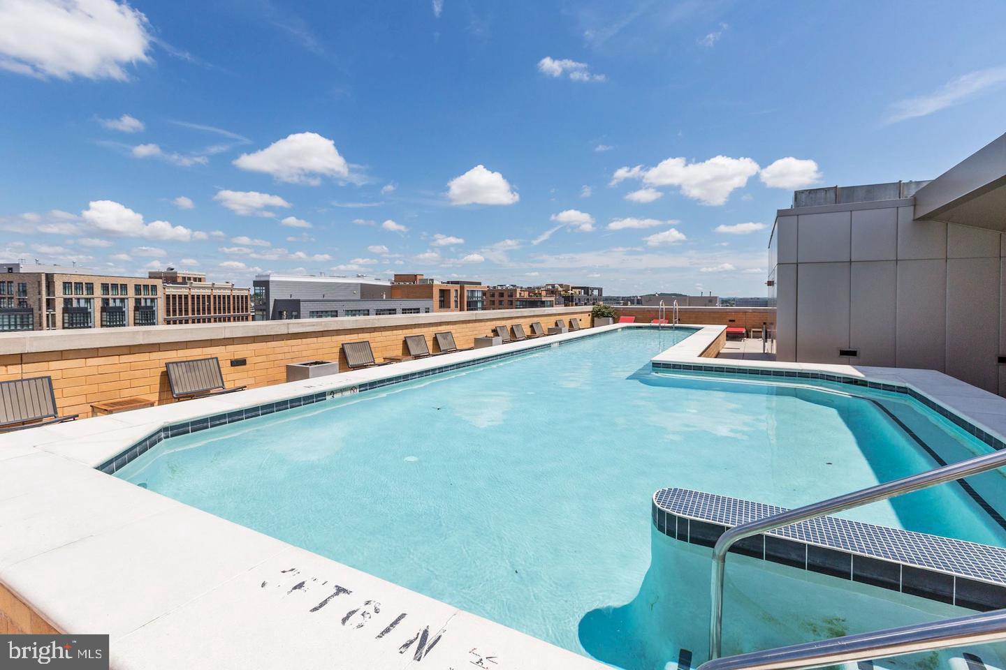 440 L ST NW #204