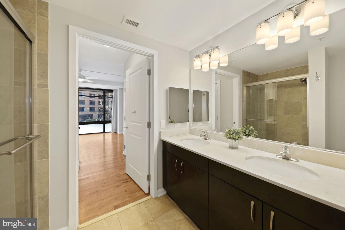 440 L ST NW #204