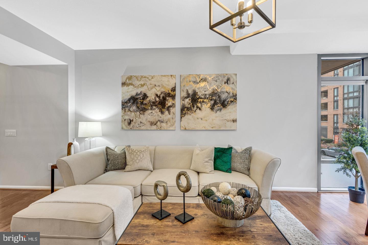 440 L ST NW #204
