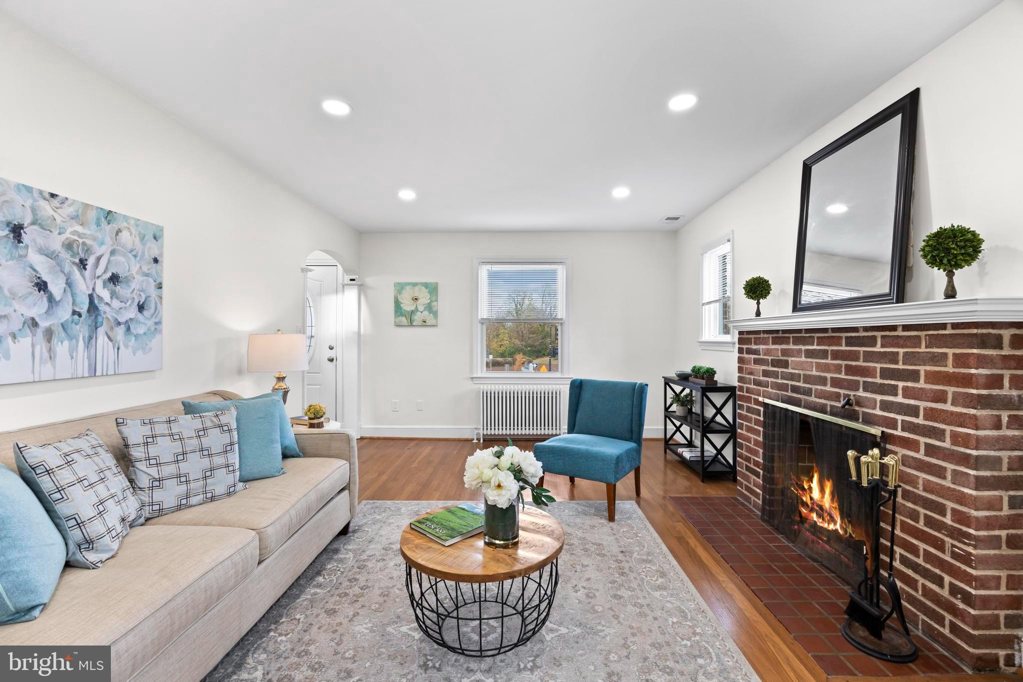 31 MCDONALD PLACE NE