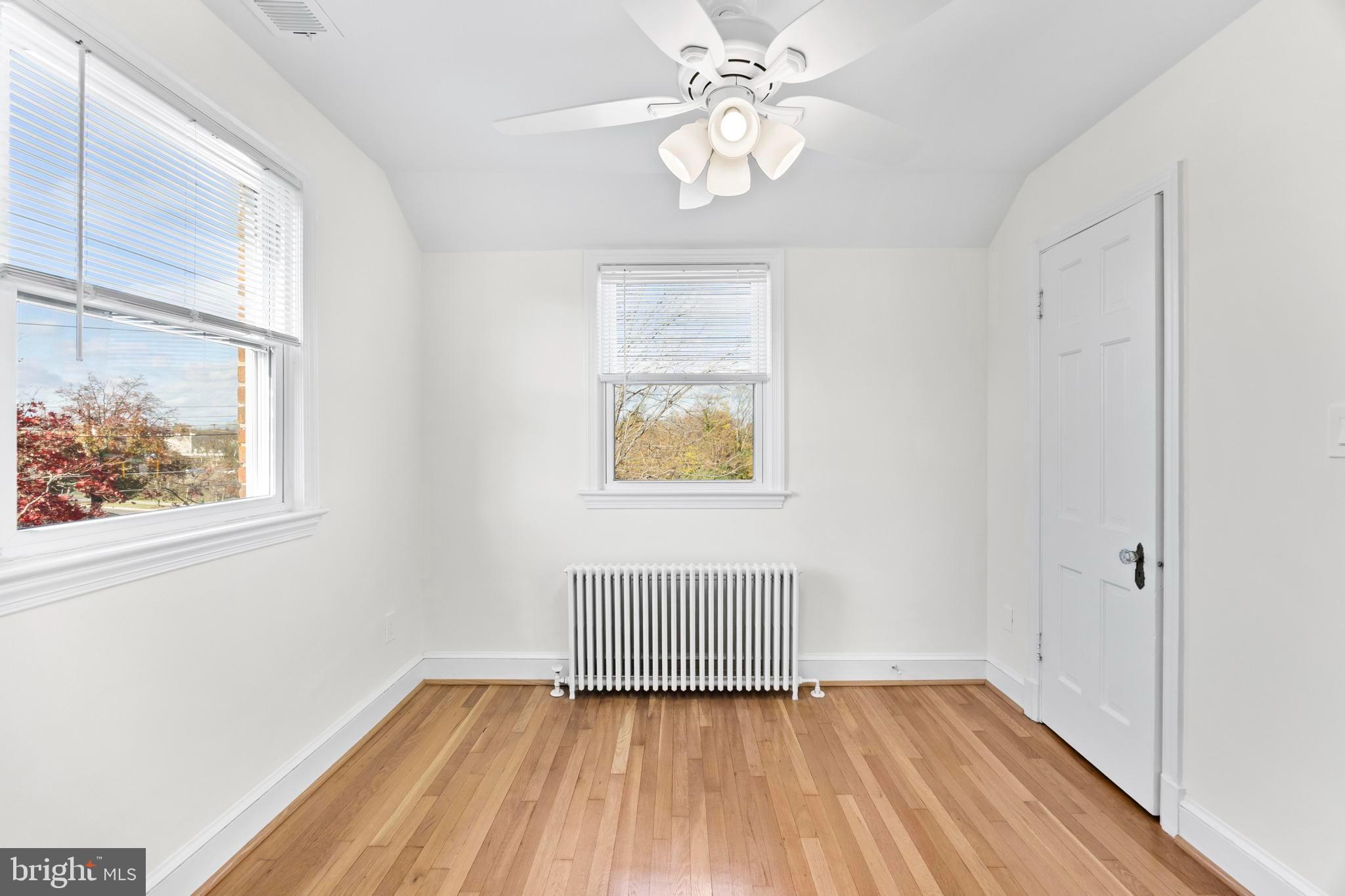 31 MCDONALD PLACE NE
