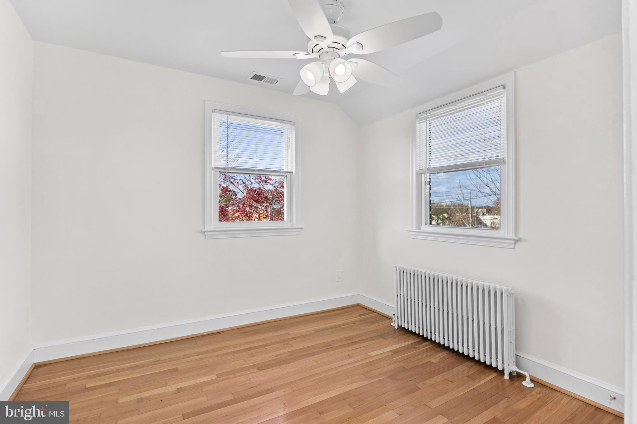 31 MCDONALD PLACE NE