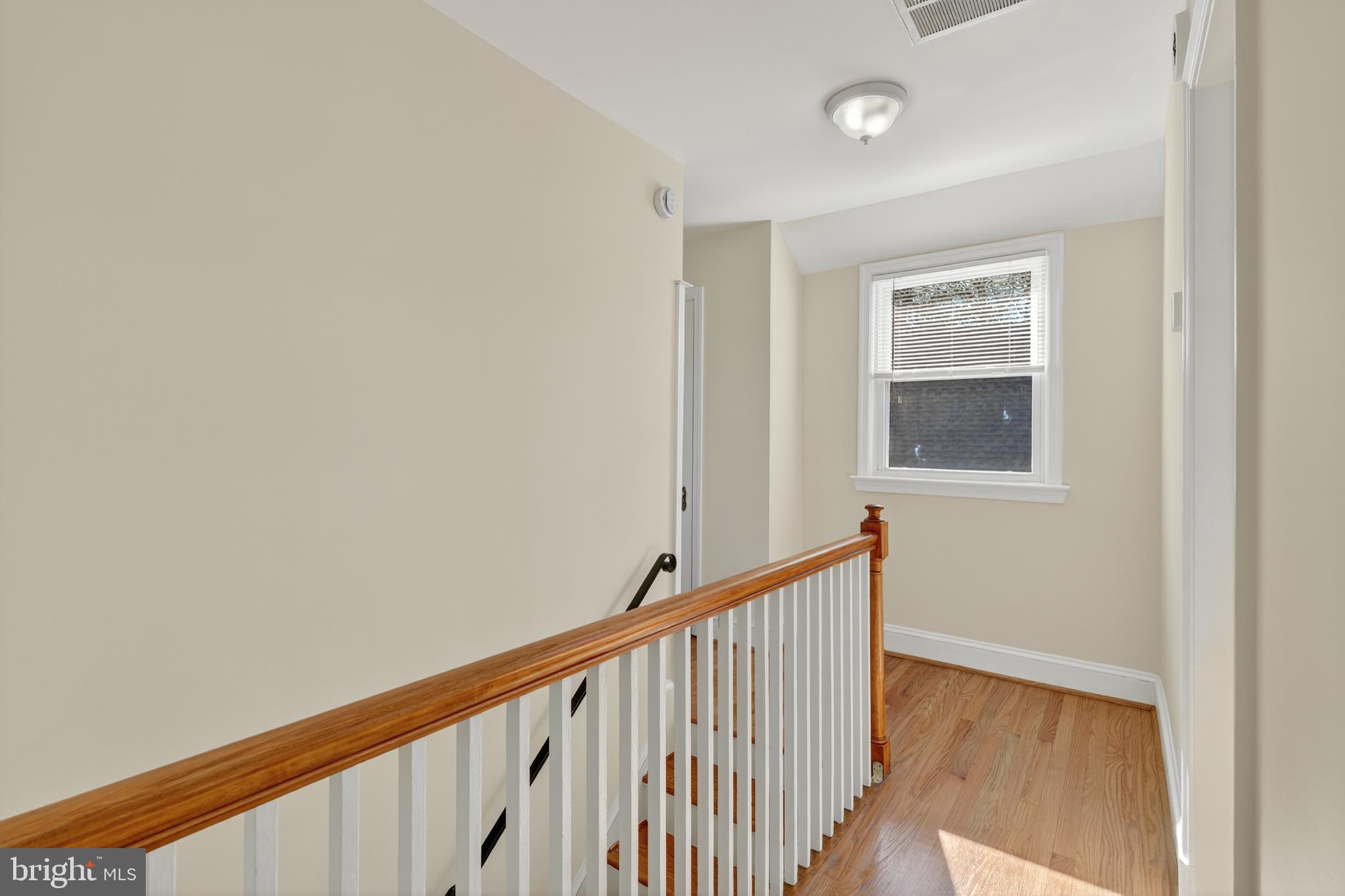 31 MCDONALD PLACE NE