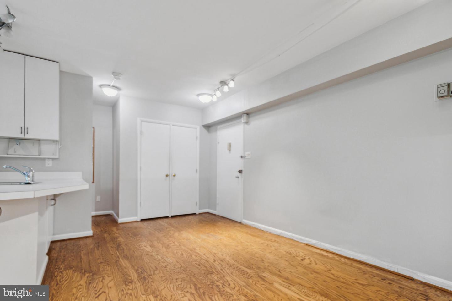 3701 CONNECTICUT AVE NW #206