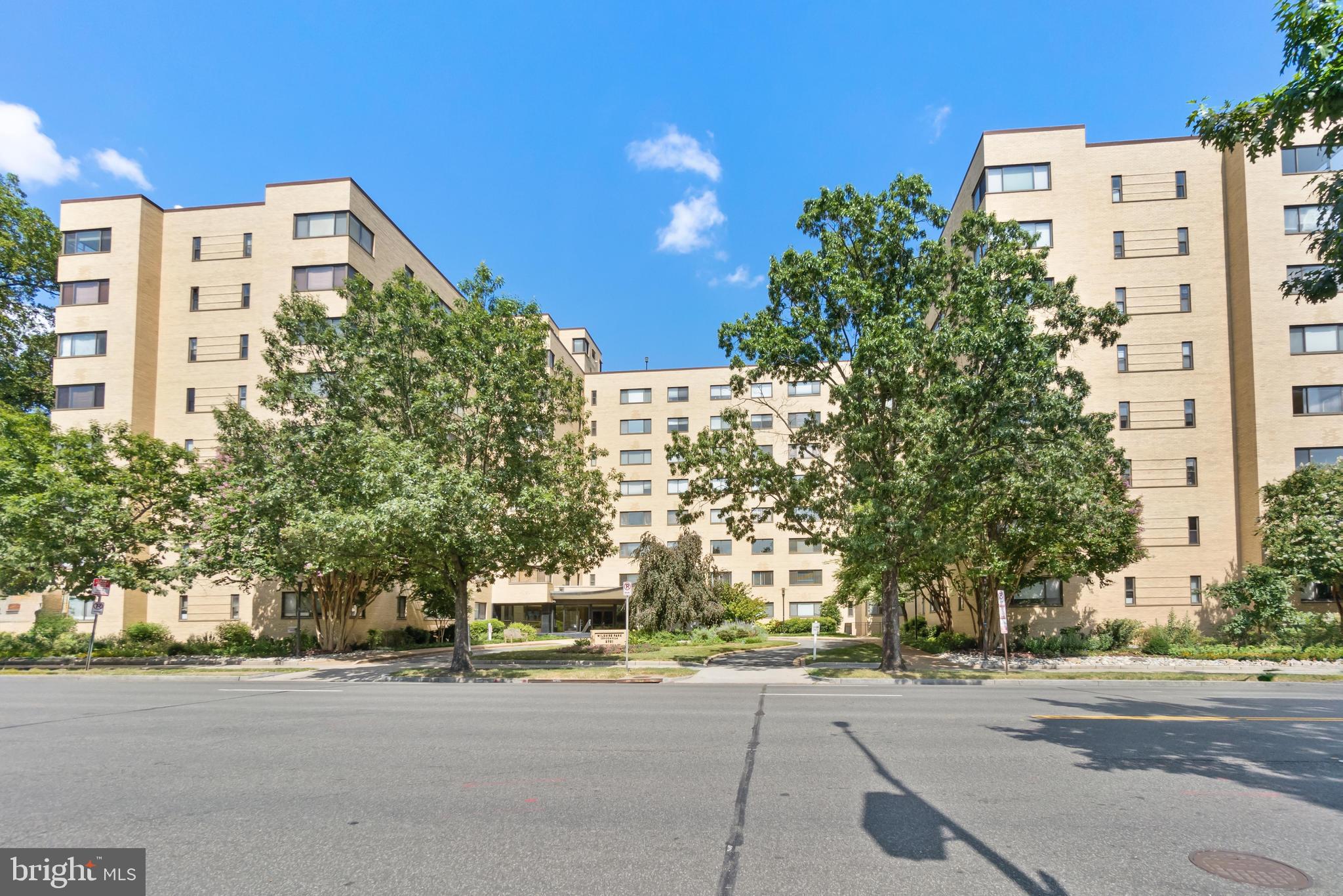 3701 CONNECTICUT AVE NW #206