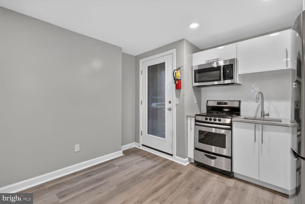 451 M STREET NW Unit: B