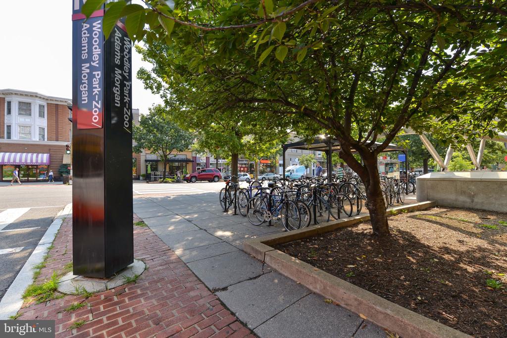 2123 CALIFORNIA STREET NW Unit: A4