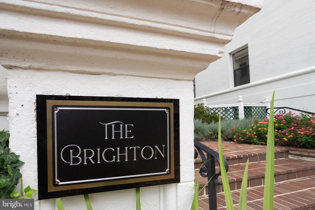 2123 CALIFORNIA STREET NW Unit: A4