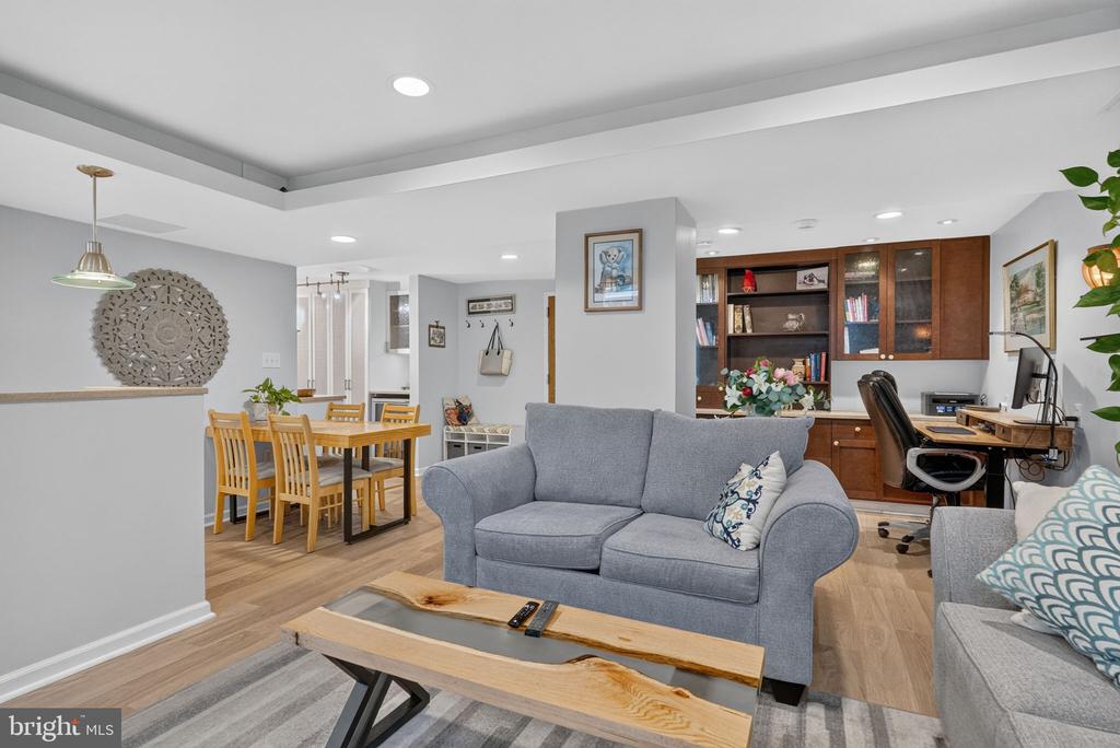 2123 CALIFORNIA STREET NW Unit: A4