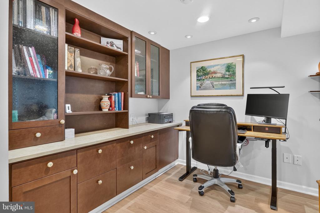 2123 CALIFORNIA STREET NW Unit: A4