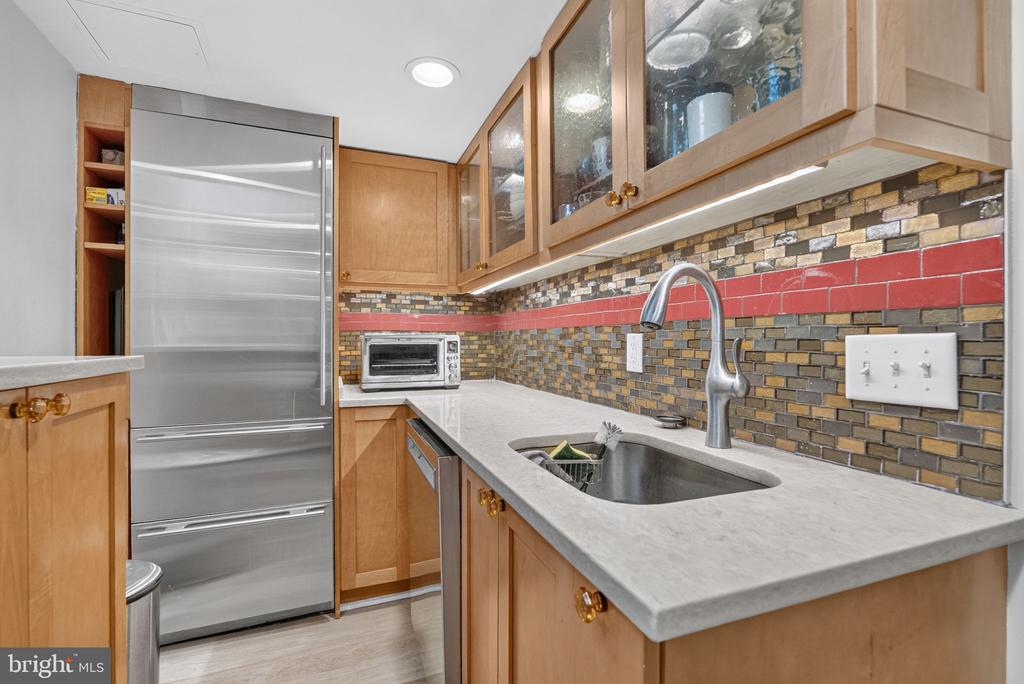 2123 CALIFORNIA STREET NW Unit: A4