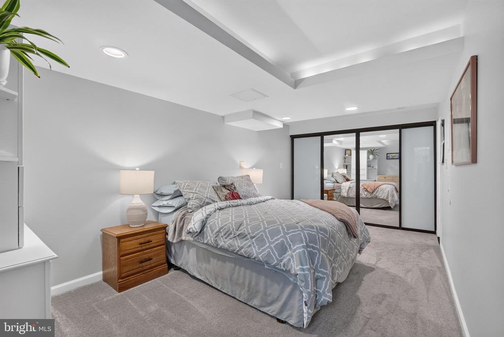2123 CALIFORNIA STREET NW Unit: A4