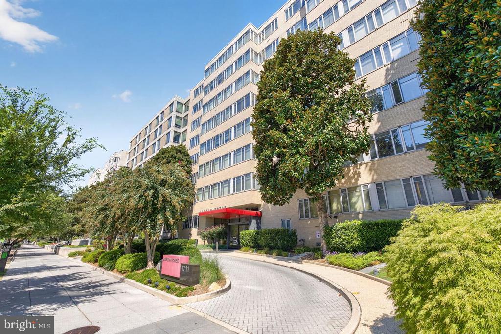 1711 MASSACHUSETTS AVENUE NW Unit: 410