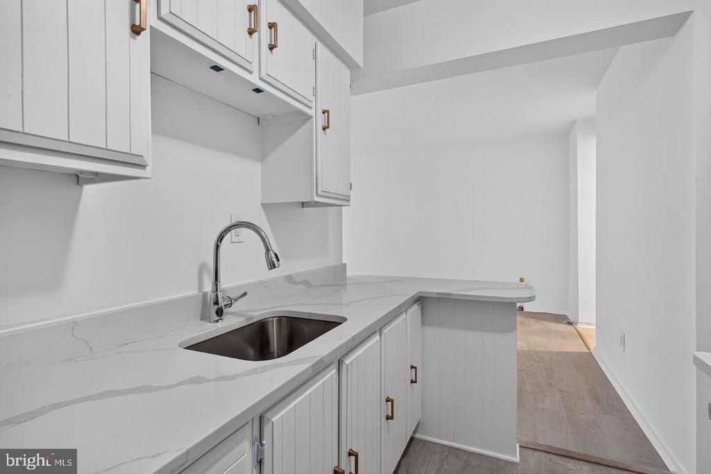 1711 MASSACHUSETTS AVENUE NW Unit: 410