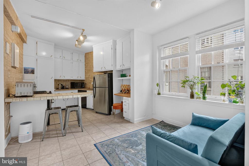 2737 DEVONSHIRE PLACE NW Unit: 127