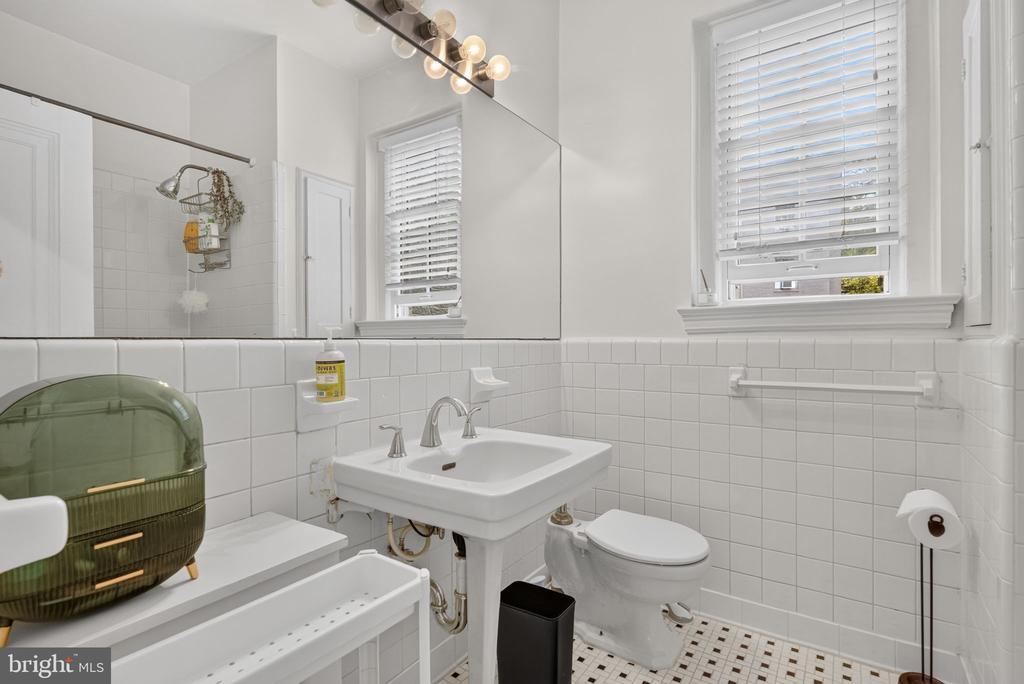 2737 DEVONSHIRE PLACE NW Unit: 127