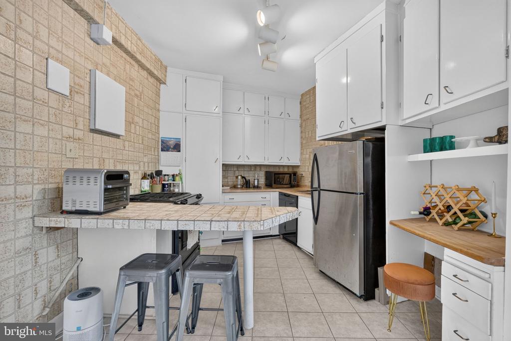 2737 DEVONSHIRE PLACE NW Unit: 127