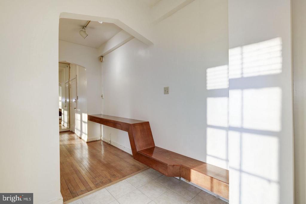 2737 DEVONSHIRE PLACE NW Unit: 127