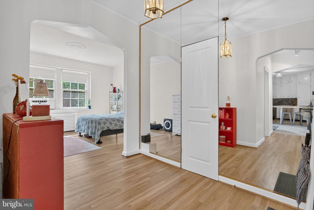 2737 DEVONSHIRE PLACE NW Unit: 127