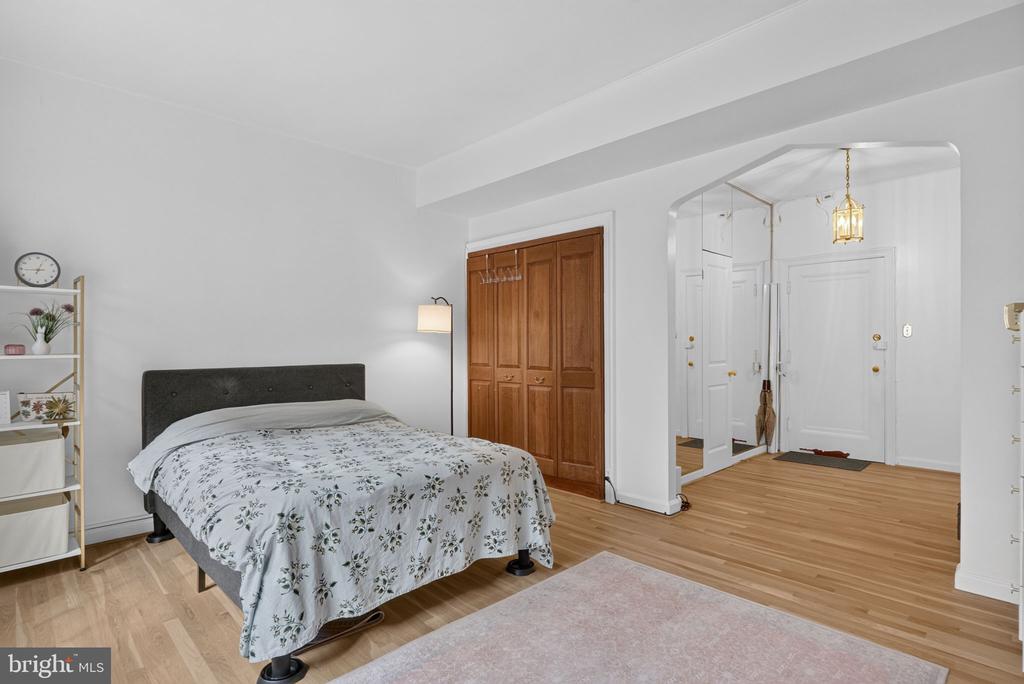 2737 DEVONSHIRE PLACE NW Unit: 127