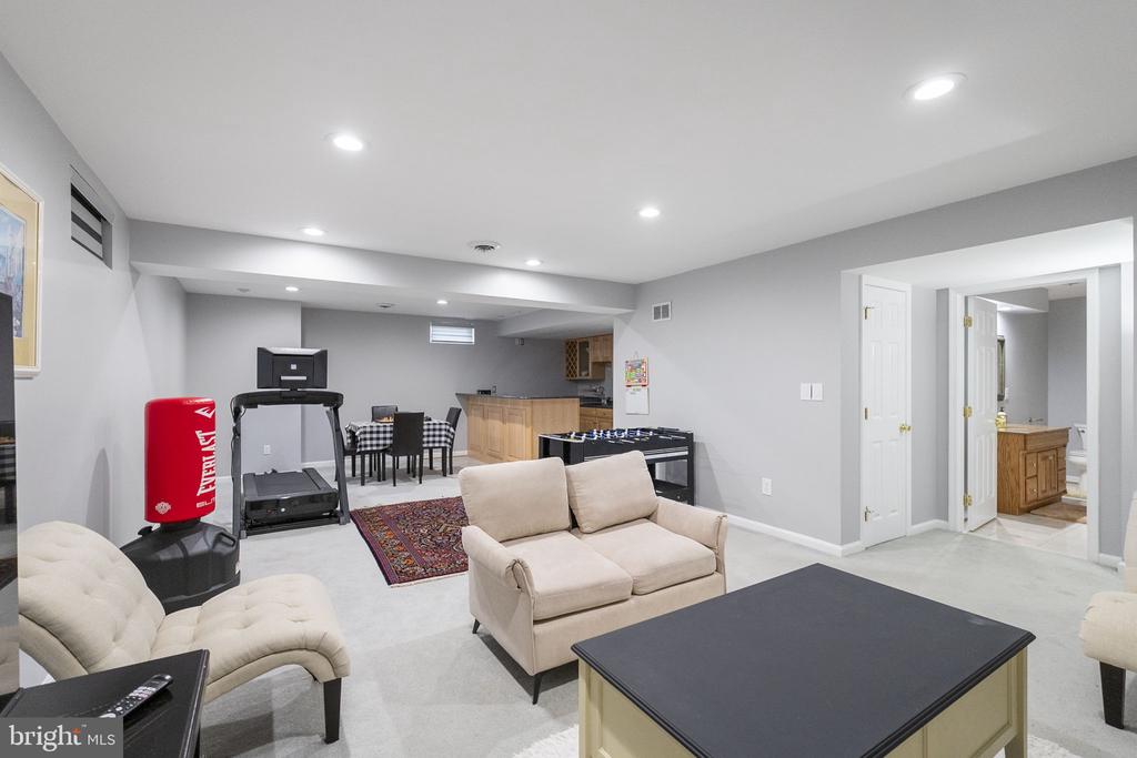 6455 SADDLEBROOK LANE