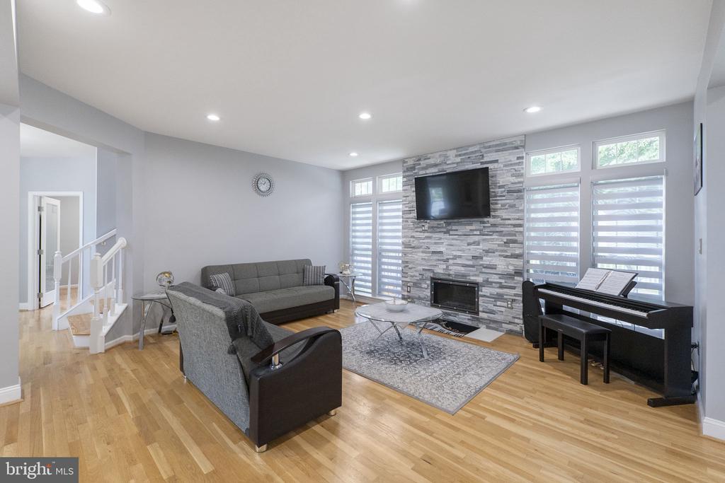 6455 SADDLEBROOK LANE