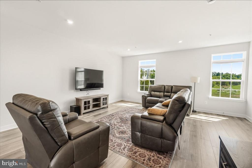 1403 WILMER PARK LANE