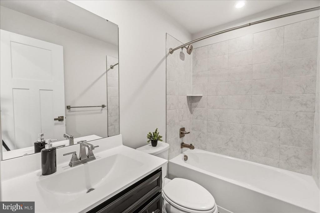 1403 WILMER PARK LANE