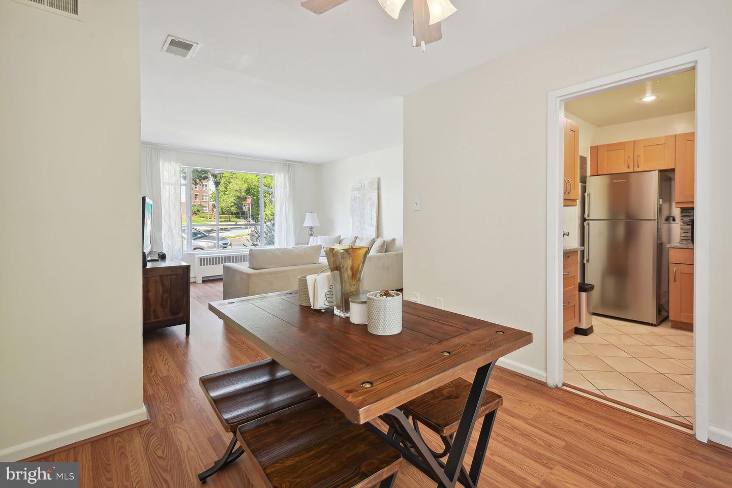 10315 Montrose Ave #102