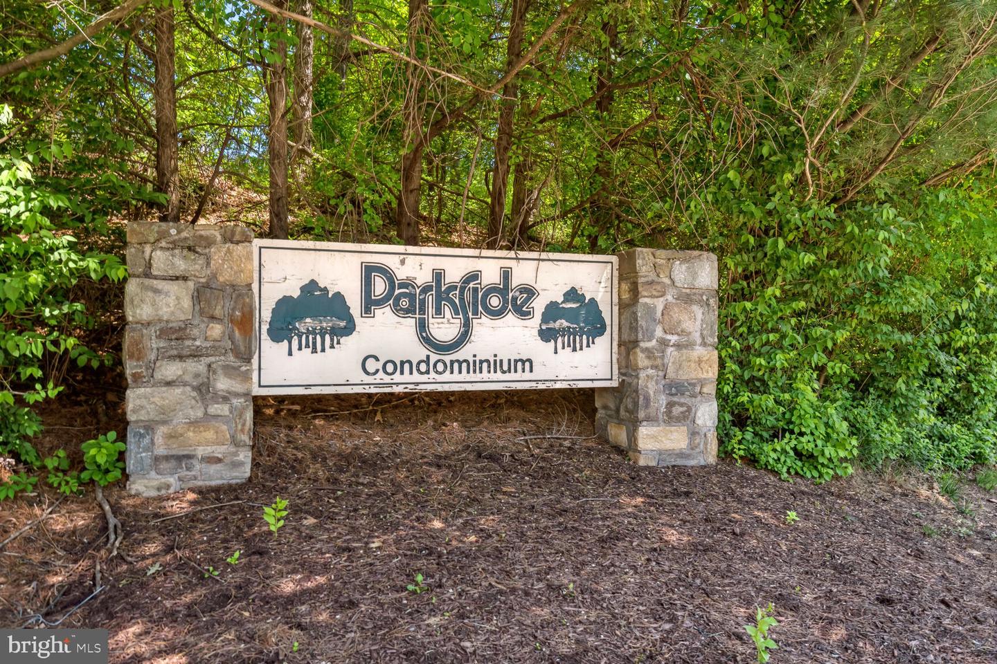 10315 Montrose Ave #102