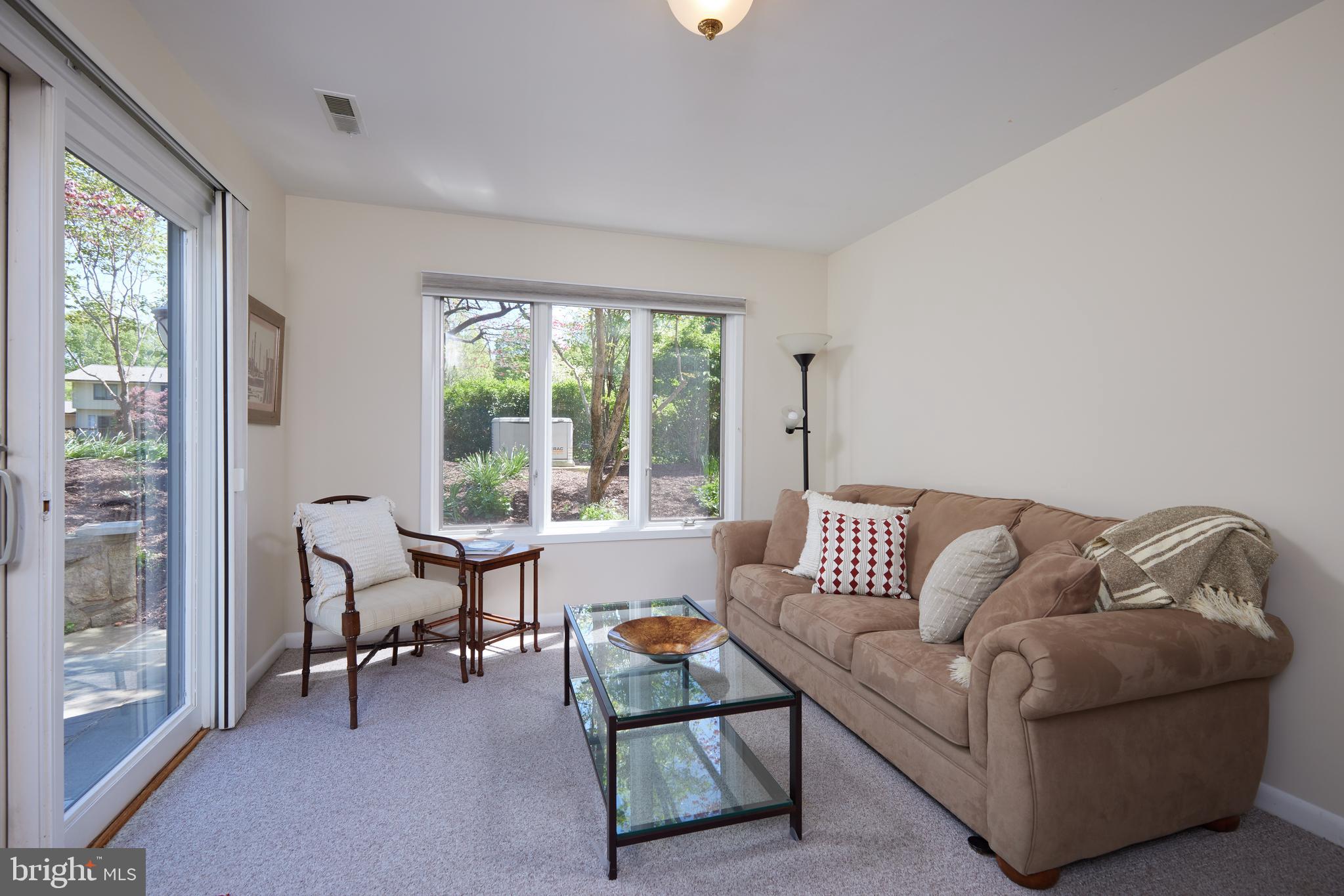 11125 Broad Green Dr