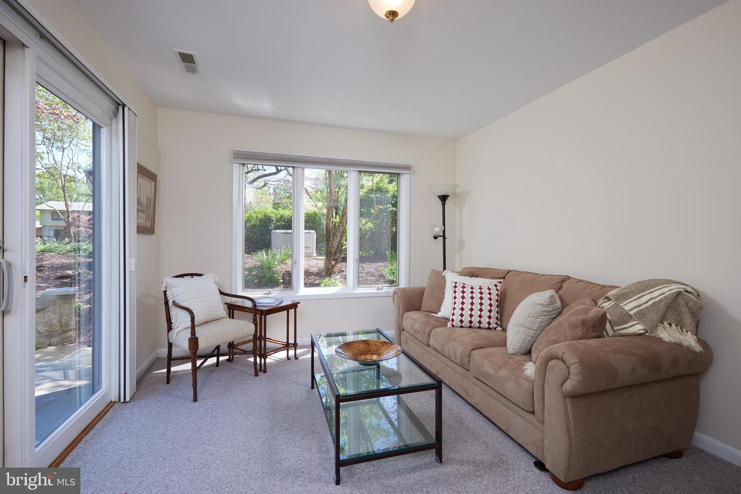 11125 Broad Green Dr