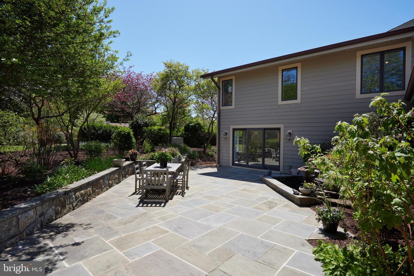 11125 Broad Green Dr