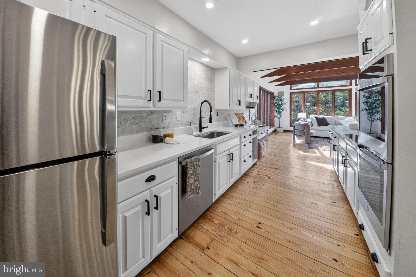 6813 WINTERBERRY LANE