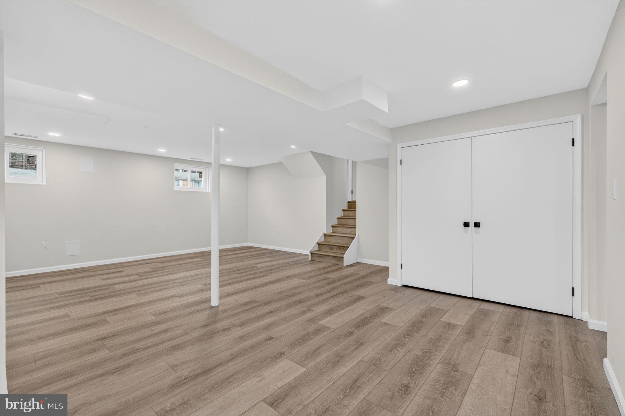 6813 WINTERBERRY LANE