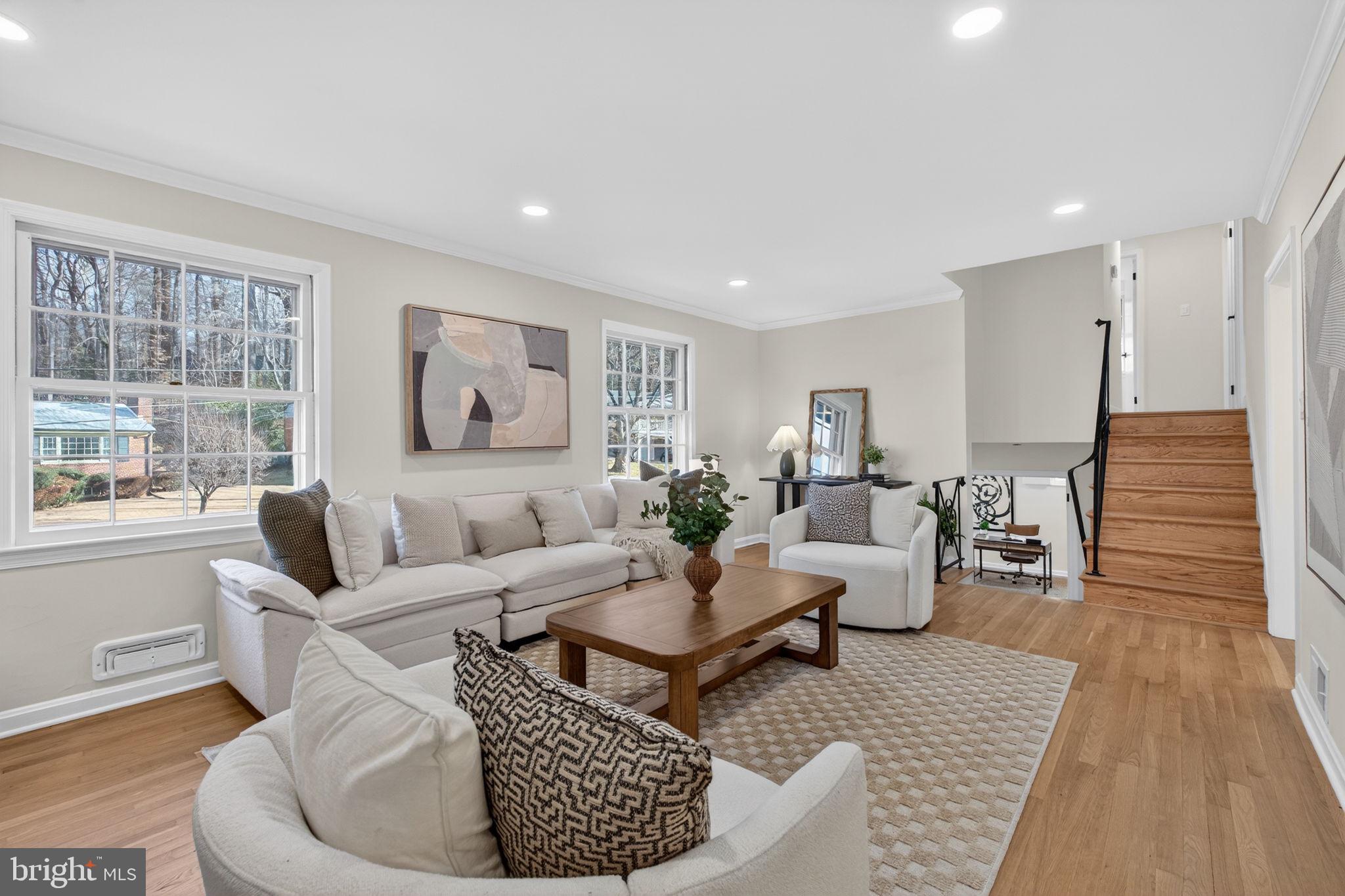 6813 WINTERBERRY LANE