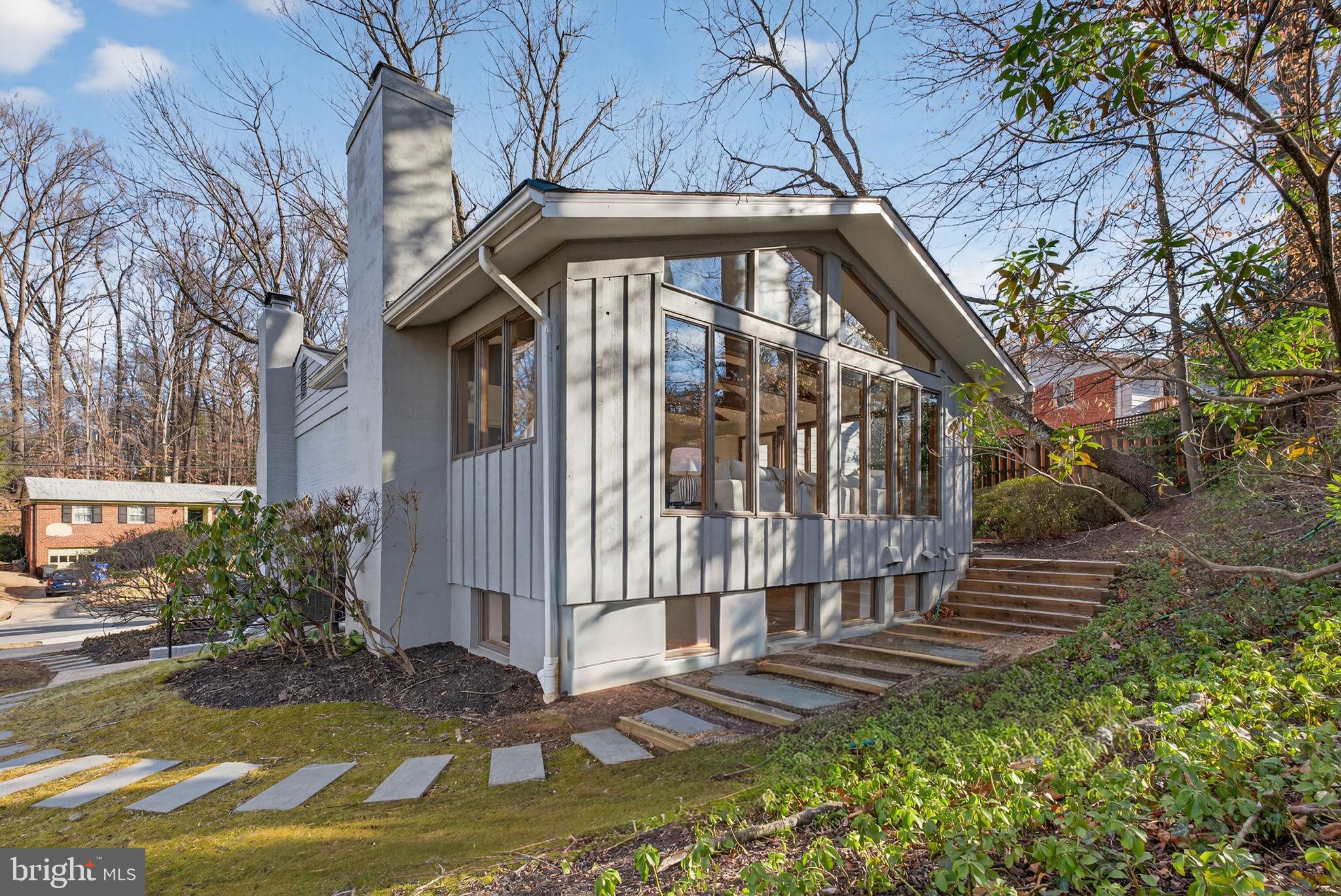 6813 WINTERBERRY LANE