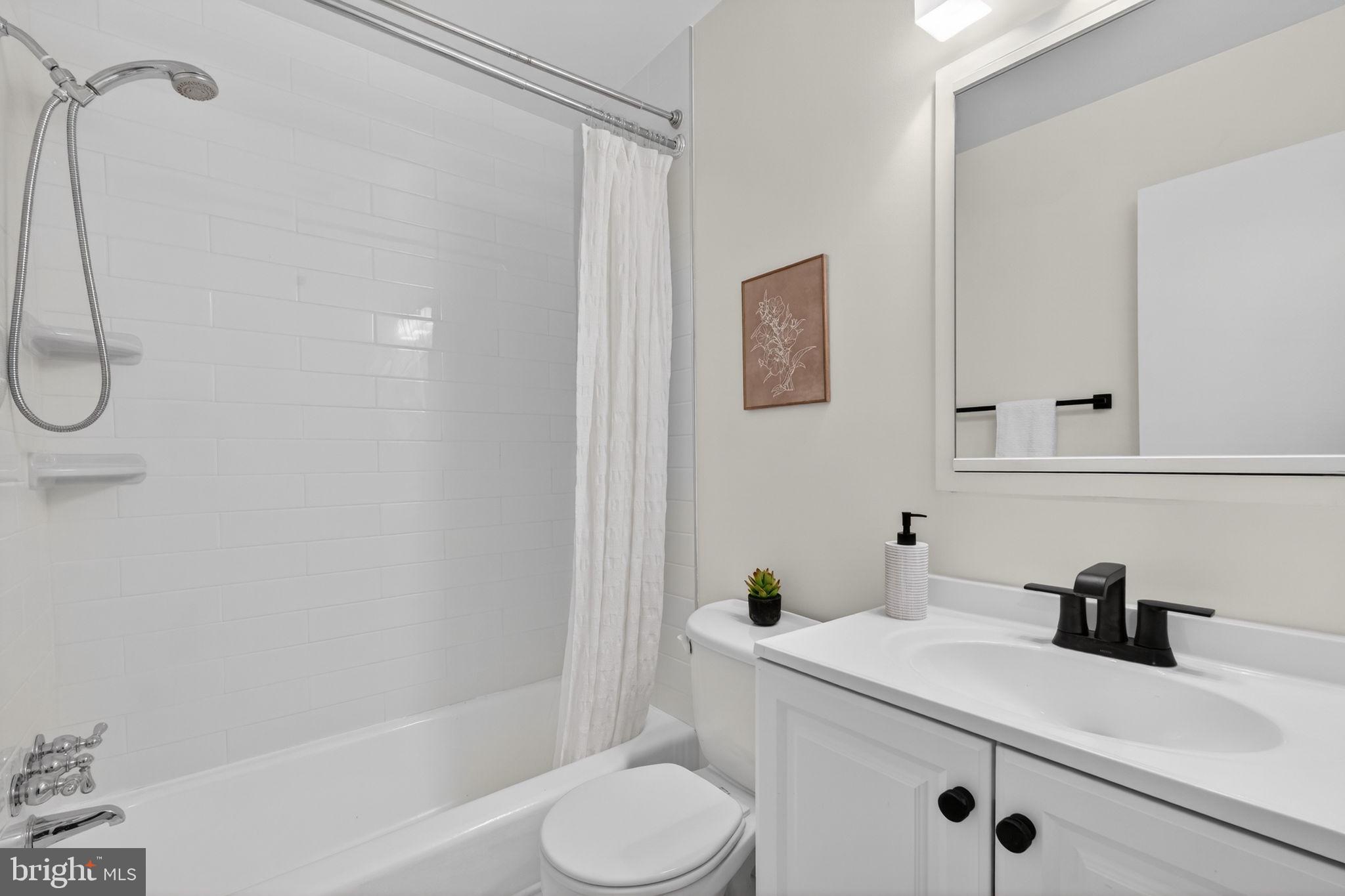 6813 WINTERBERRY LANE