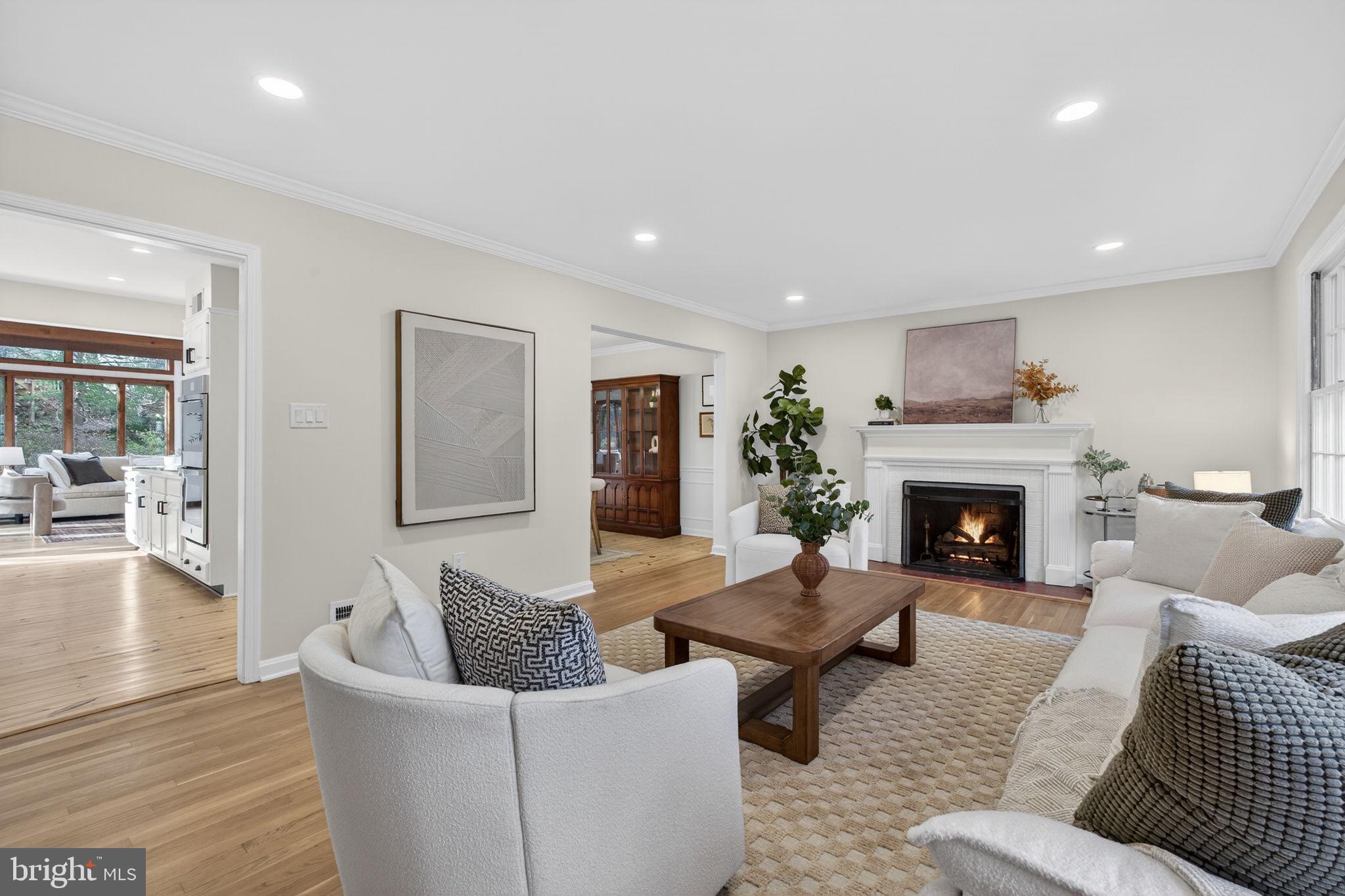 6813 WINTERBERRY LANE