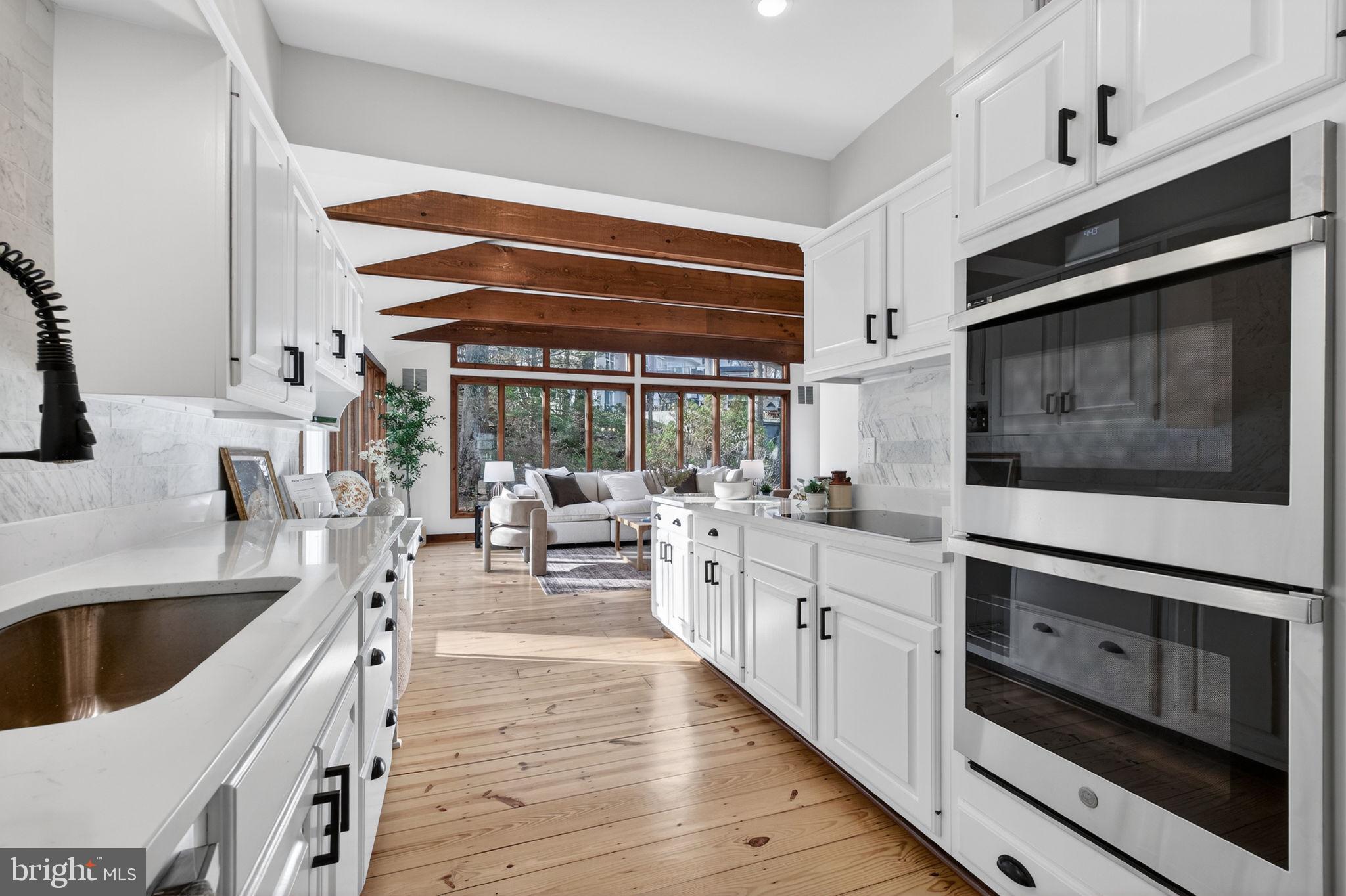 6813 WINTERBERRY LANE