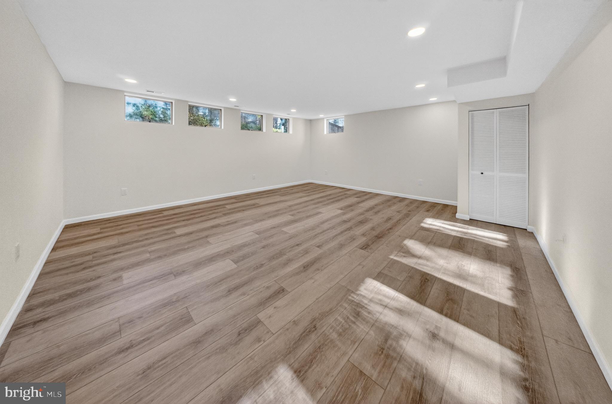 6813 WINTERBERRY LANE