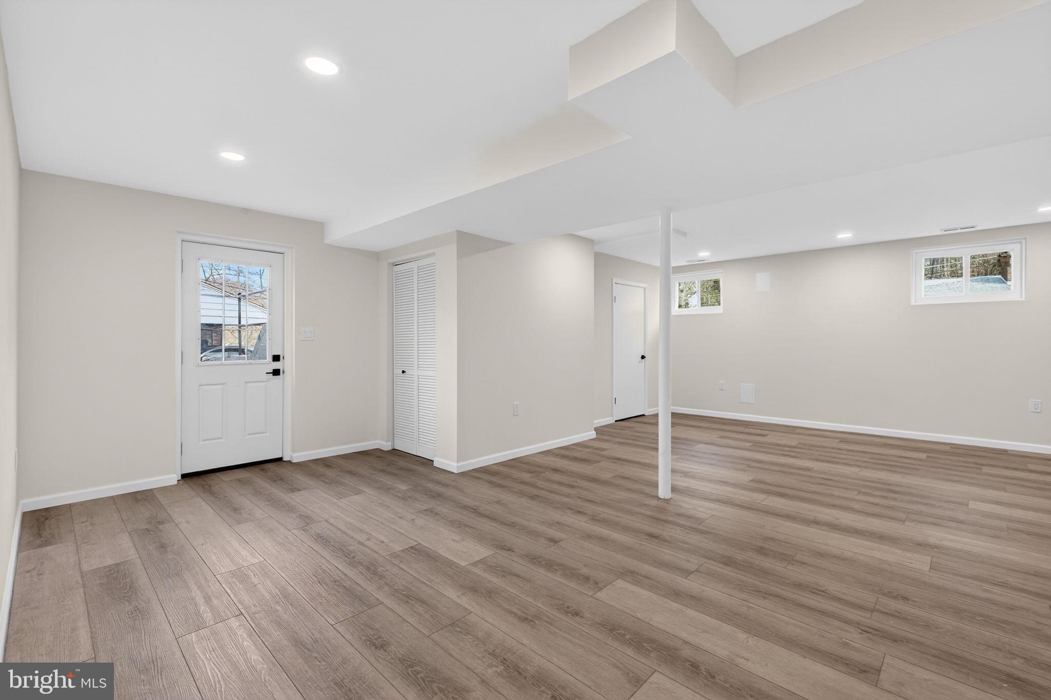 6813 WINTERBERRY LANE