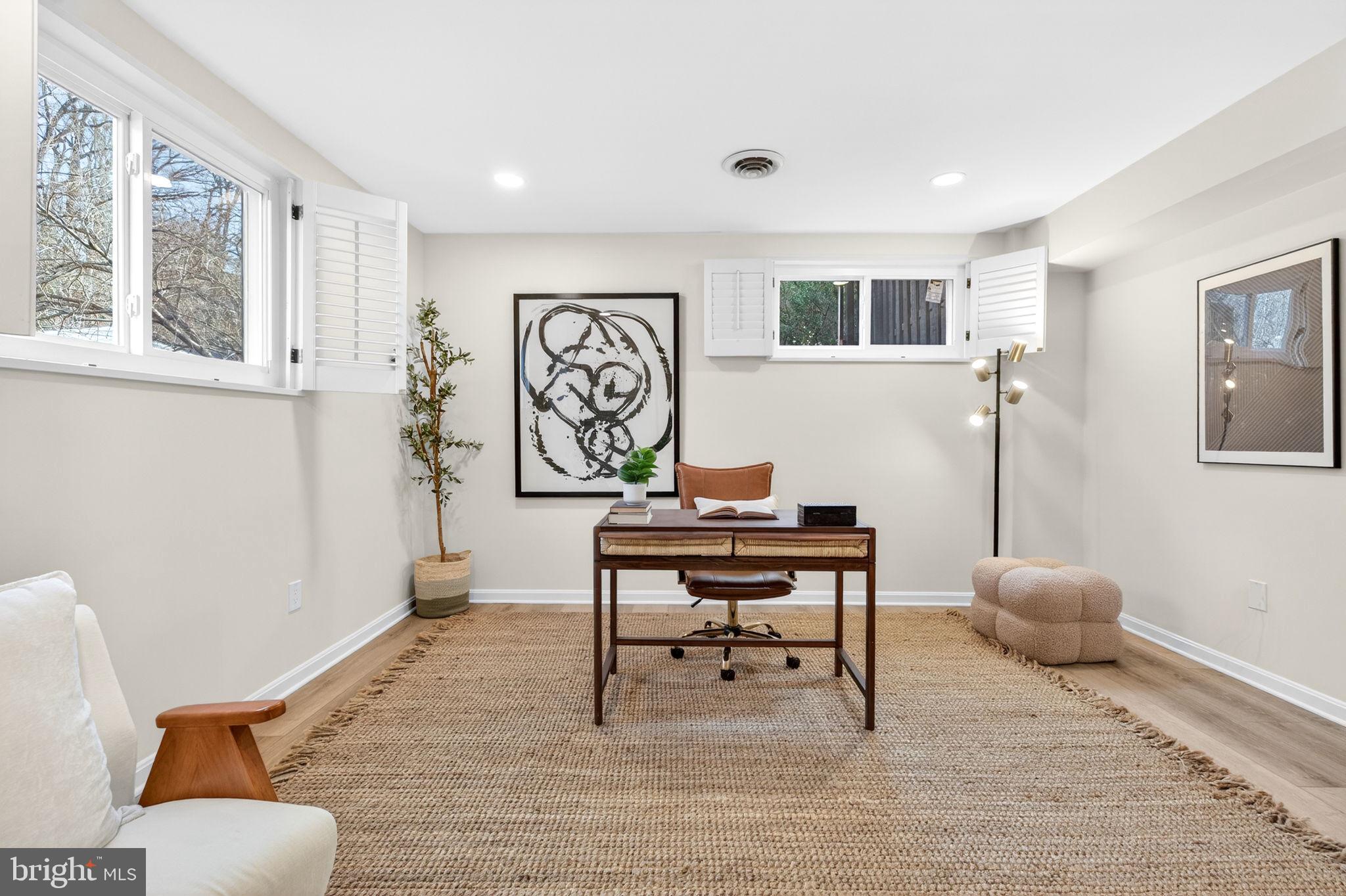 6813 WINTERBERRY LANE