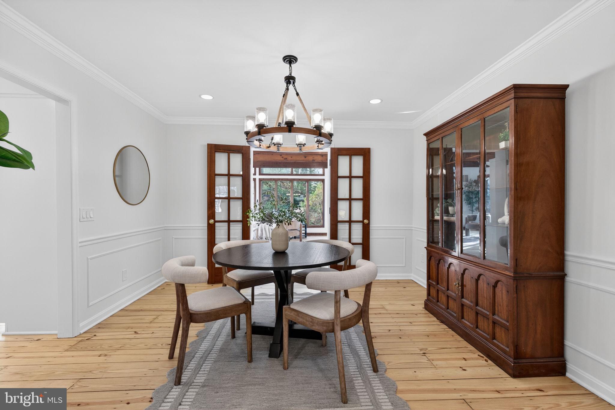 6813 WINTERBERRY LANE