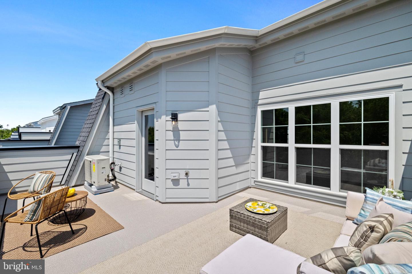 2550 Farmstead Dr