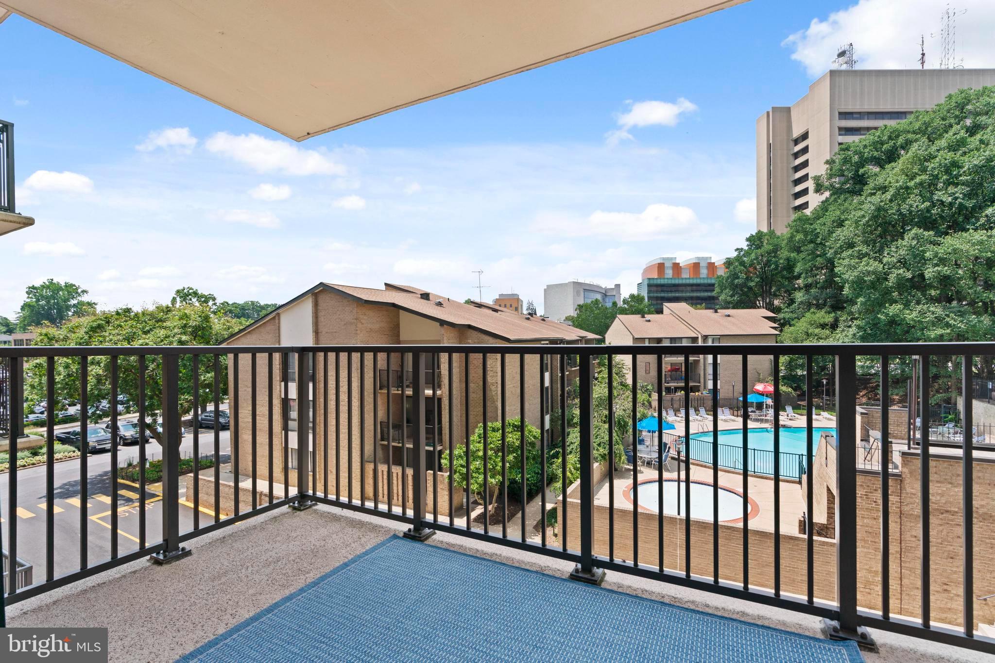 118 MONROE STREET 304