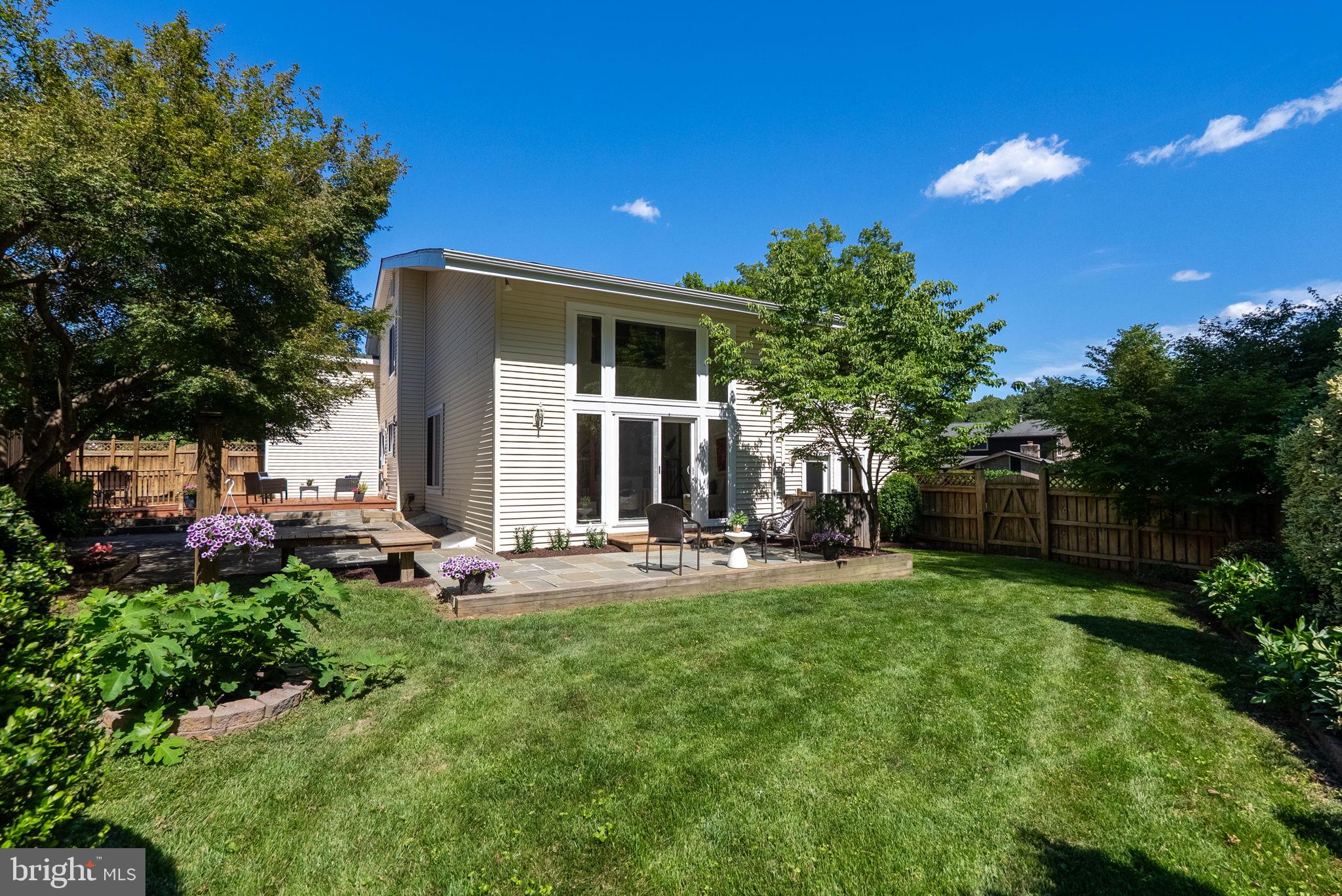 11112 BROAD GREEN DRIVE