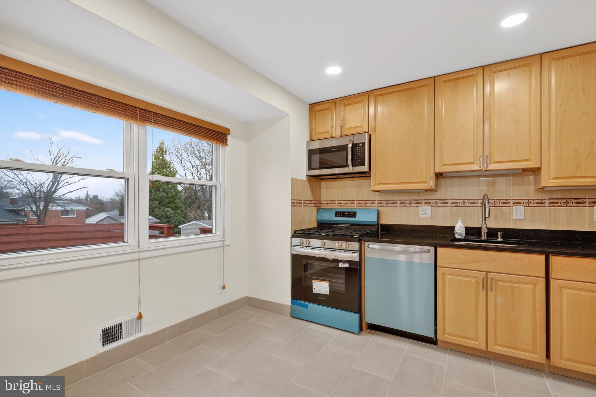 1132 LOXFORD TERRACE